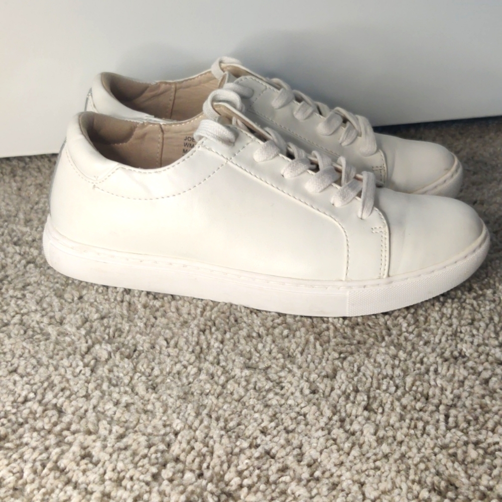 Kenneth Cole Reaction White Sneakers